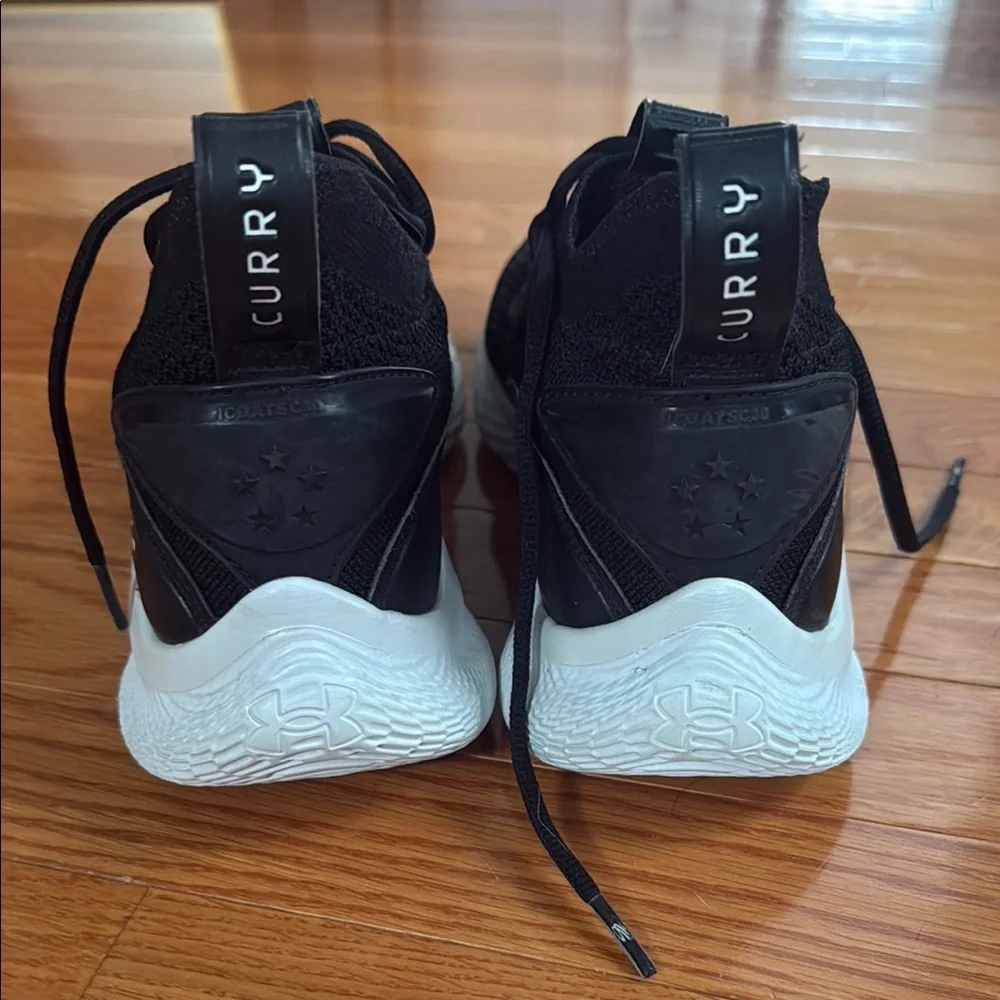 Steph curry basketball shoes - Picture 3 of 6